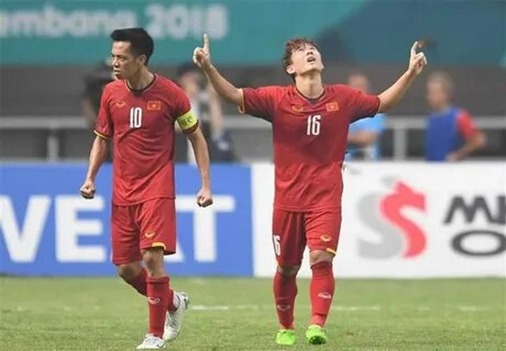 Từ 3 kiểu giày
